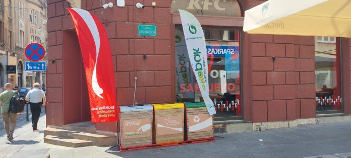 PODRŠKA SFF-u: Coca Cola i Ekopak postavili posebne kontejnere za reciklažu u centru Sarajeva