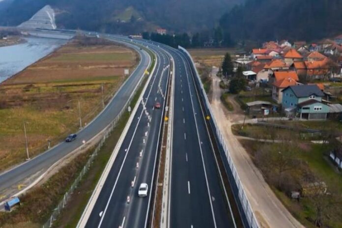 Gotovo 1,4 milijarde KM za 20 kilometara autoputa: Koridor Vc završen, ali vozači još čekaju